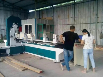 高密市華洲木工機械與建筑機械的發(fā)展與優(yōu)勢